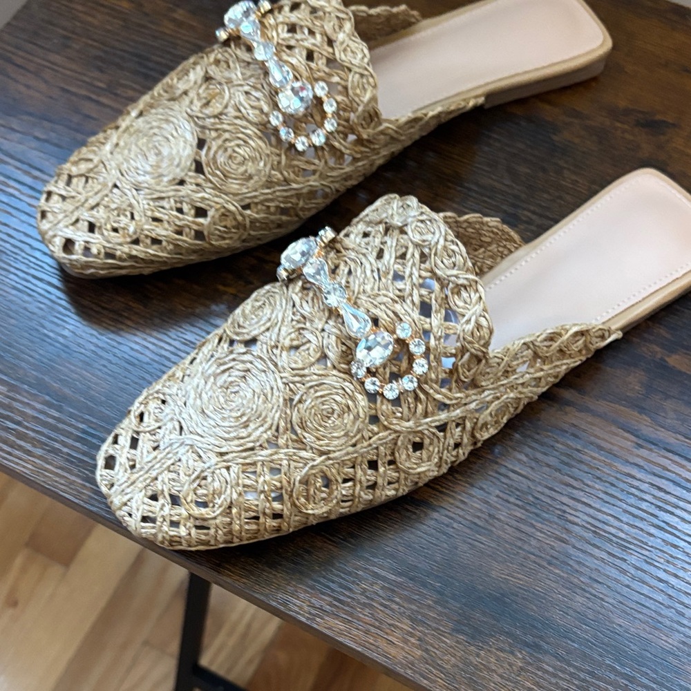 SHEIN Gold Woven Mule Slides with Crystal Accents - Picture 3 of 6